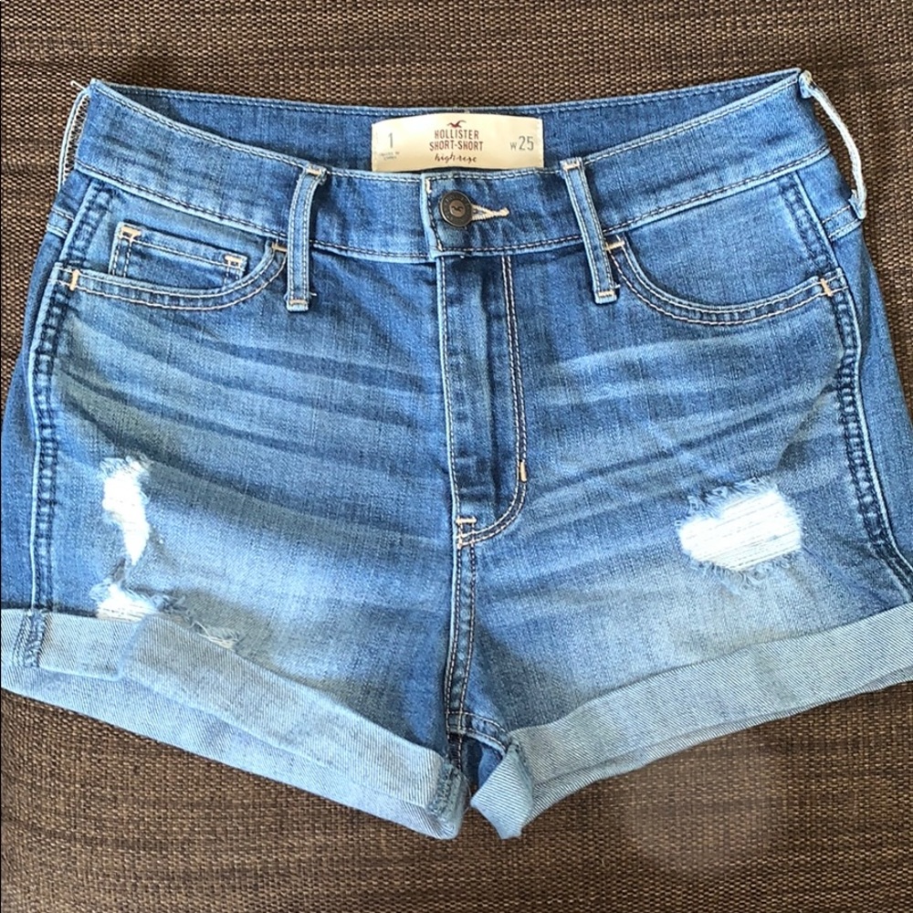 Women’s high rise hollister denim shorts